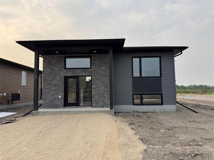 9 Conifer Cove  Anola MB R5L 0L5 photo