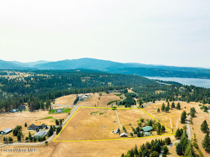 Property Photo:  6647 E Mullan Trail Rd  ID 83814 