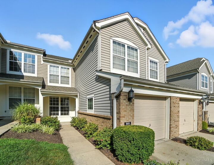 Property Photo: 869 Southmeadow Circle OH 45231