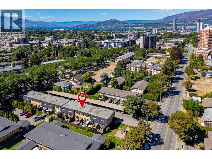 Photo de la propriété:  1283 Bernard Avenue 4  BC V1Y 6R3 