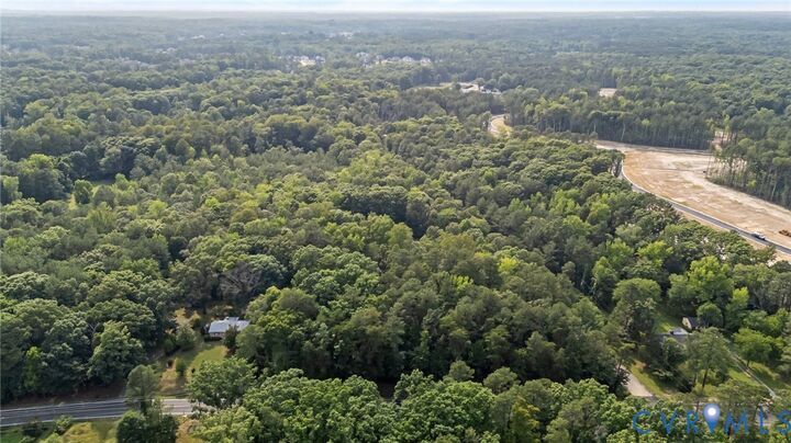 Property Photo: 325 Hamlet Road VA 23103