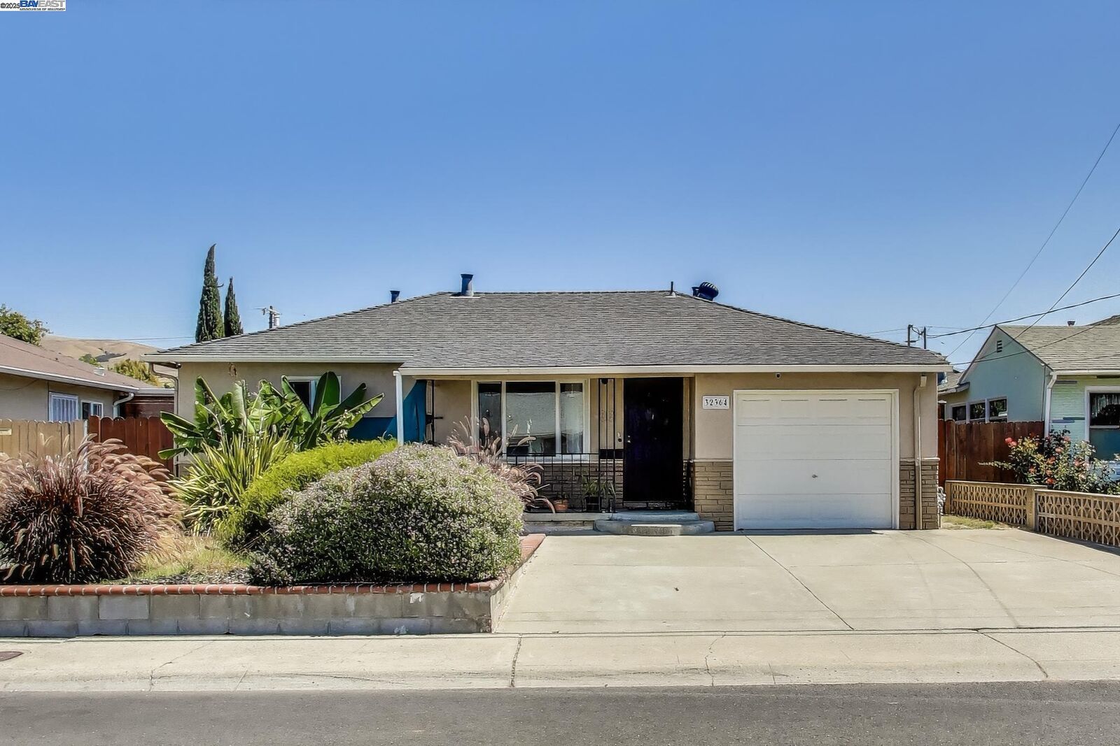 Property Photo:  32364 Payne St  CA 94544 