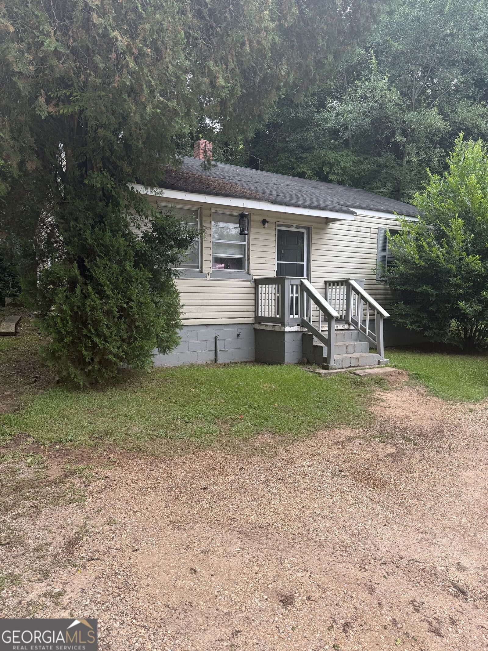 Property Photo:  600 S Harlem Circle  GA 30241 