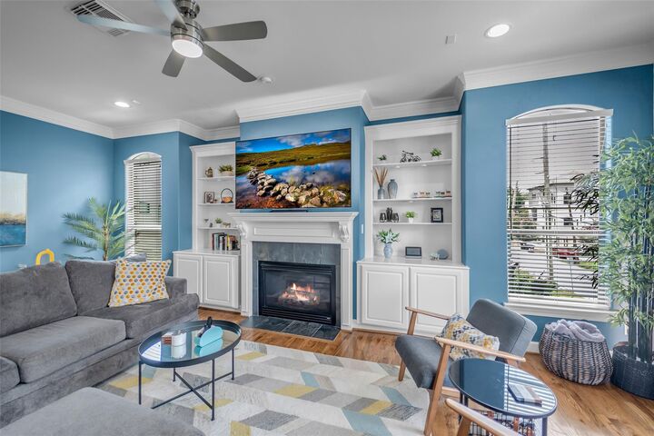 5501 Petty Street  Houston TX 77007 photo