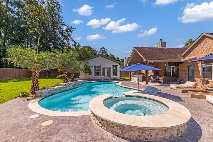 Property Photo: 822 McDaniel Drive TX 77354