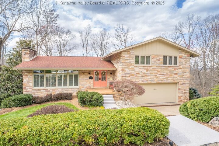 1516 Village Drive  South Charleston WV 25309 photo