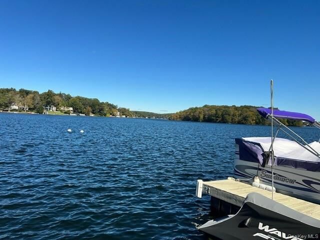 Property Photo:  757 S Lake Boulevard  NY 10541 