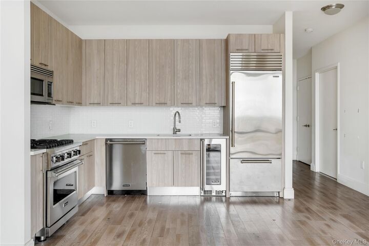 Property Photo: 1501 Voorhies Avenue 21A NY 11235