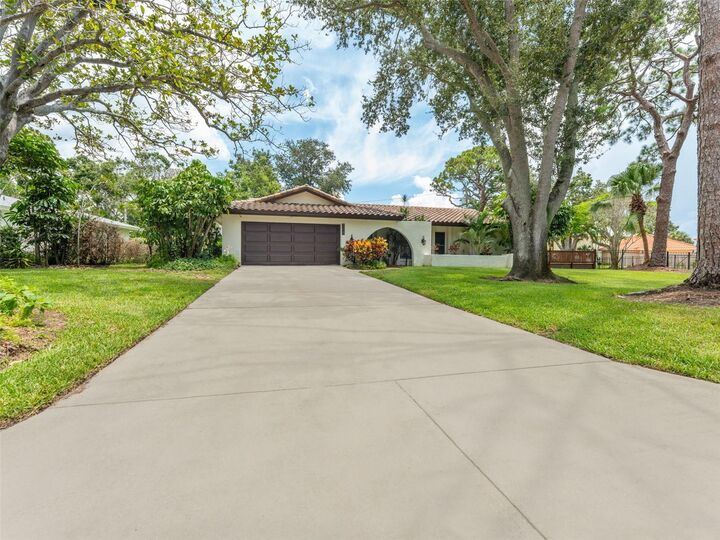 Property Photo: 7220 Sunshine Drive S FL 33705