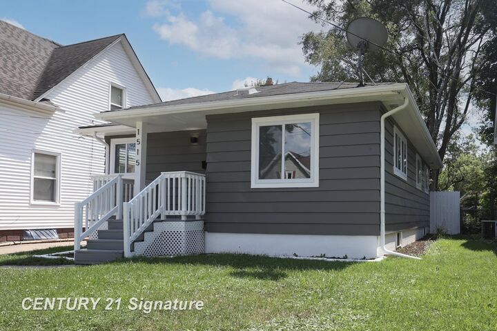 Property Photo: 1515 Beech Street MI 48602