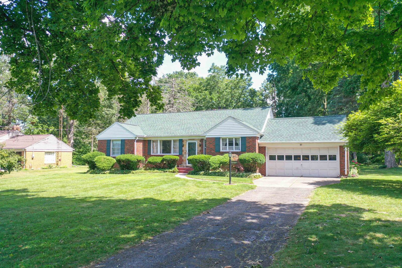 Property Photo: 1372 N Packard Avenue MI 48509
