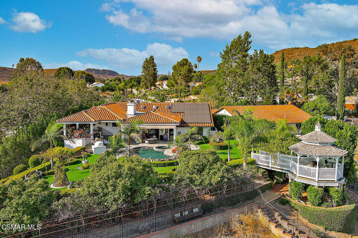 1832 Calle Salto  Thousand Oaks CA 91360 photo