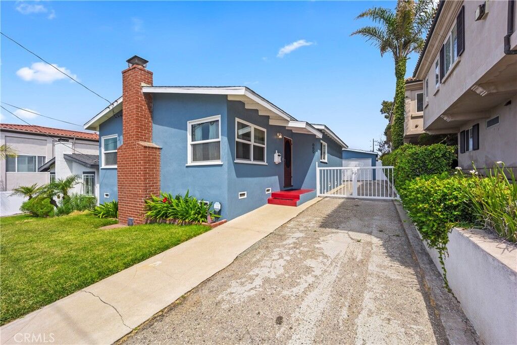 Property Photo: 659 6th Street CA 90254
