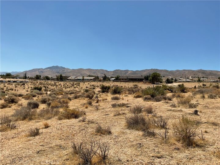 Property Photo: 7 Ocotillo Way CA 92308