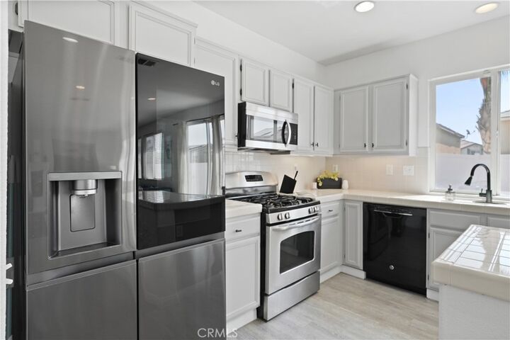 Property Photo:  1391 Museo Way  CA 92570