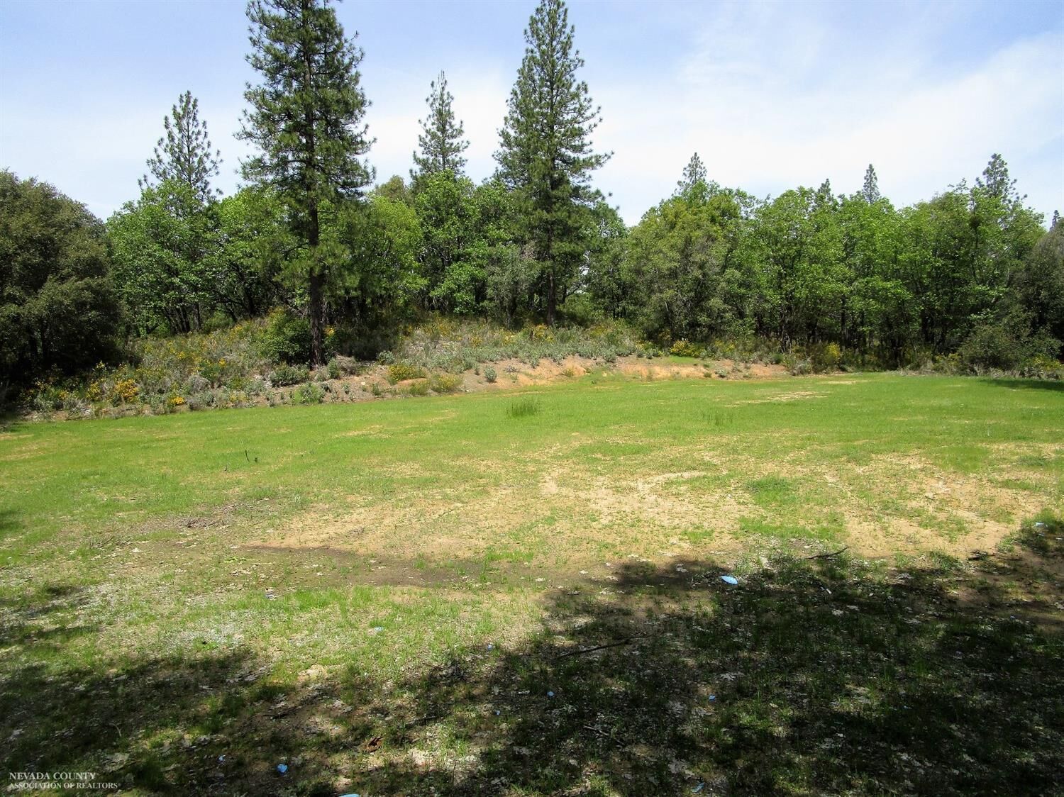 Property Photo: 24271 Hoyt Crossing Road CA 95960