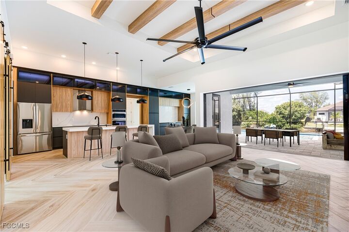 Property Photo: 903 NW 38th Avenue FL 33993