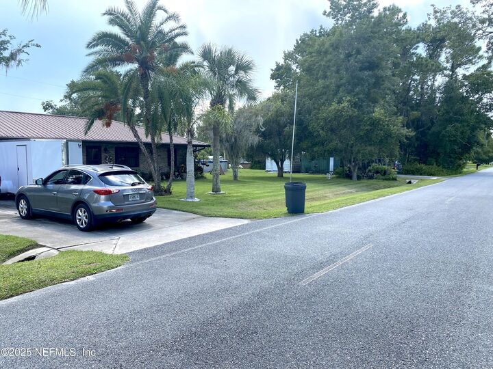 Property Photo:  205 Park Avenue  FL 32112 