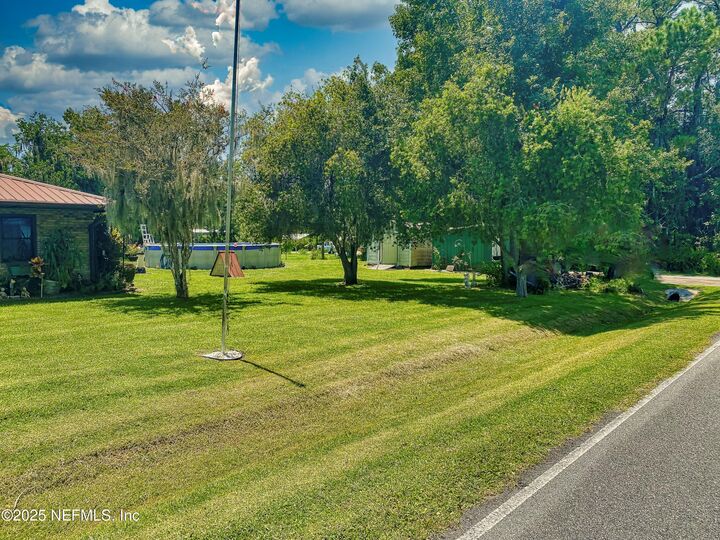 Property Photo: 205 Park Avenue FL 32112