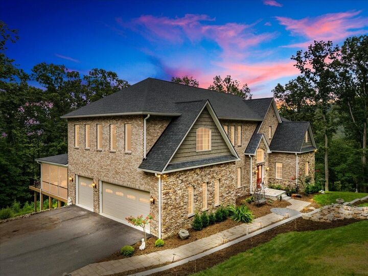 Property Photo:  399 Deercroft Drive  VA 24060 