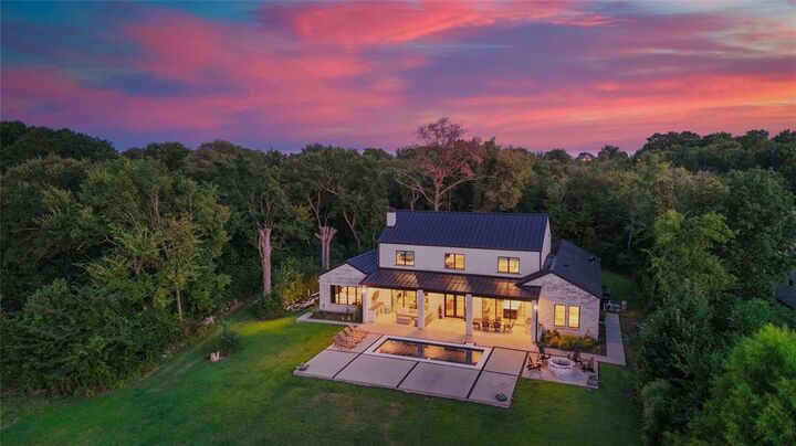Property Photo: 111 Sun Valley TX 75147