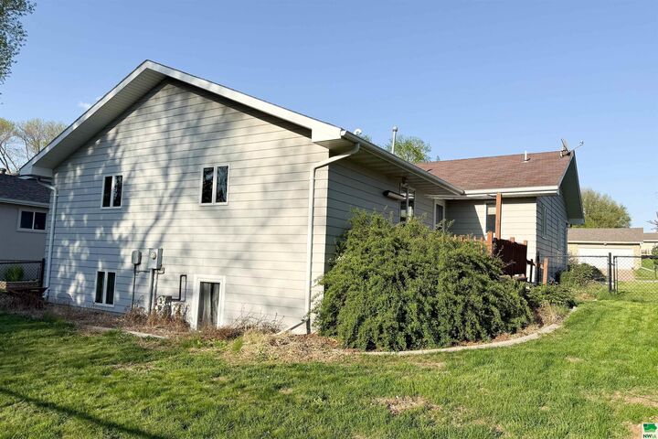 Property Photo:  1239 2nd Ave SW  IA 51031 