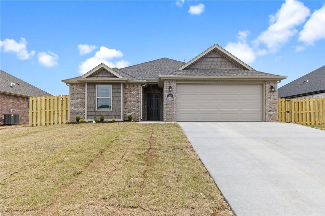 Property Photo: 1100 Calla Lily Avenue AR 72745