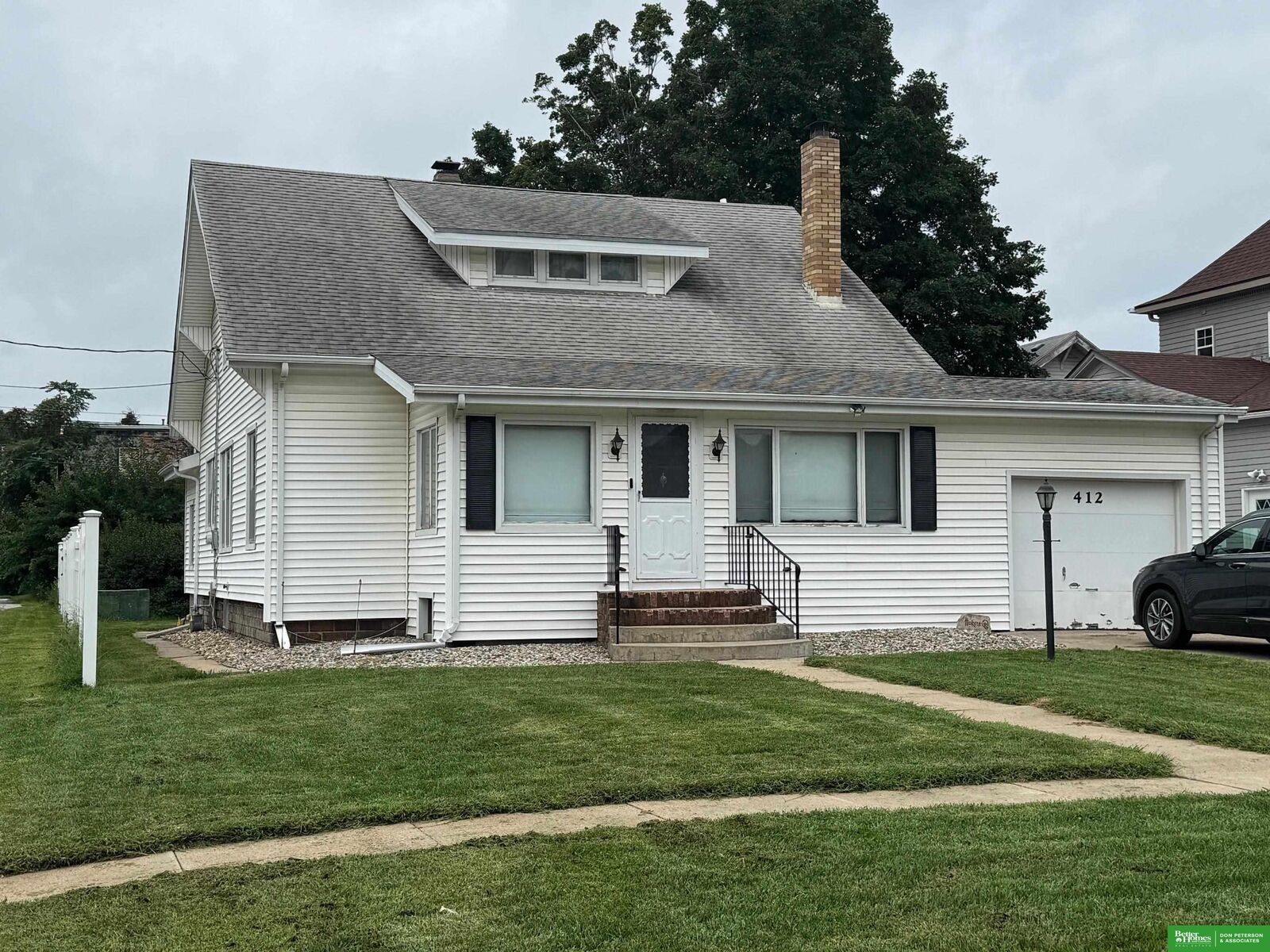 Property Photo:  412 S 12th Street  NE 68061 