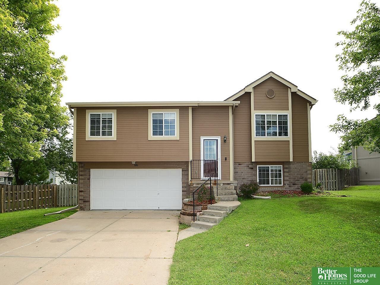 Property Photo: 1210 Devon Drive NE 68046