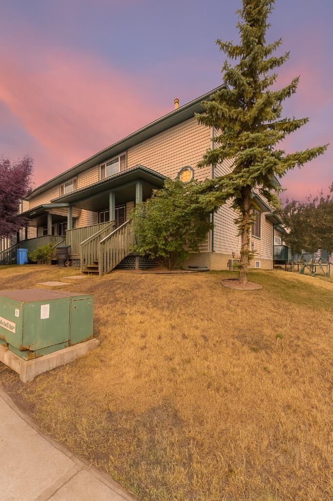 Property Photo:  100 Sirius Avenue  AB T9H 5E1 