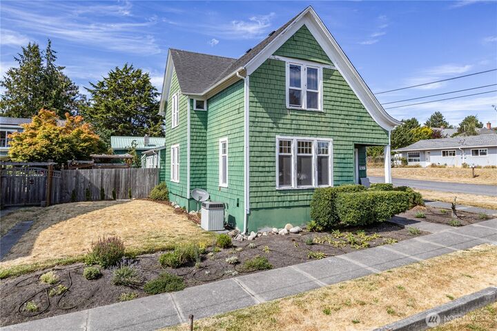 Property Photo:  1602  Lincoln Street  WA 98368 