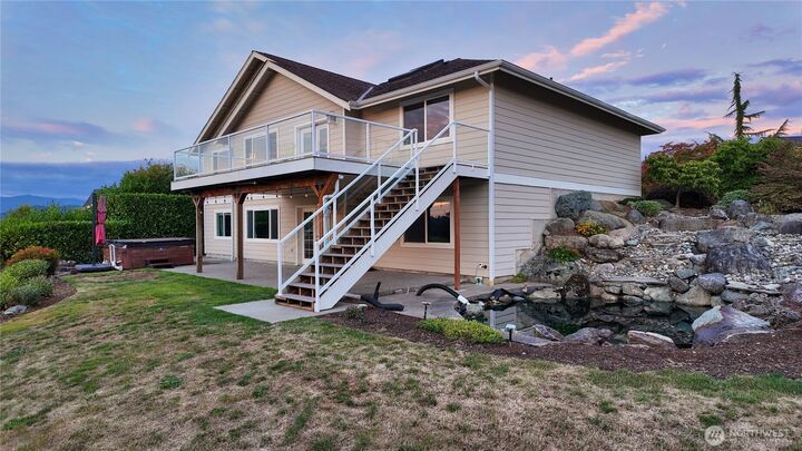 Property Photo:  23799  Copper River Court  WA 98274