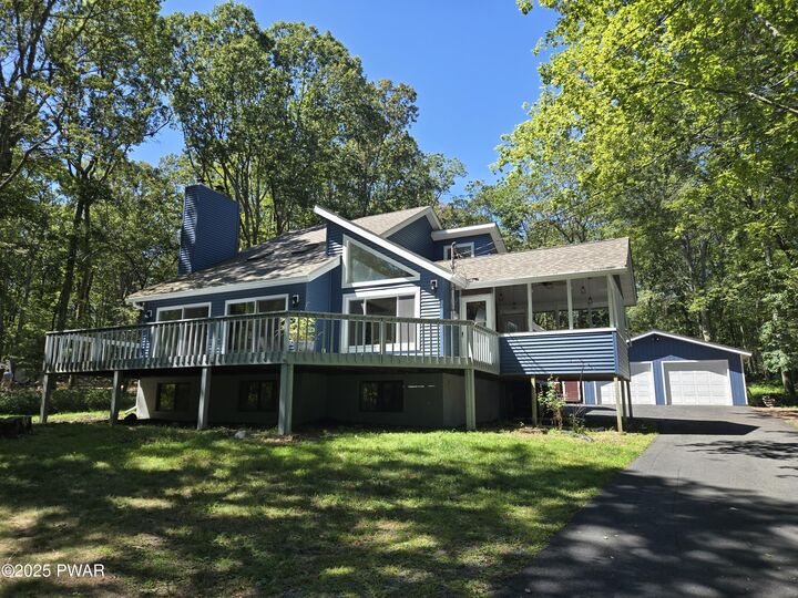 120 Rodeo Lane  Lords Valley PA 18428 photo