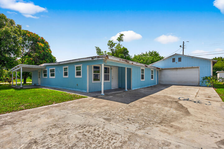 Property Photo:  331 Johnston Street  FL 34982 