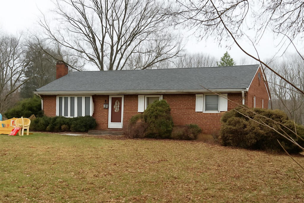 Property Photo:  2646 Dickerson Mill Rd  VA 24523 