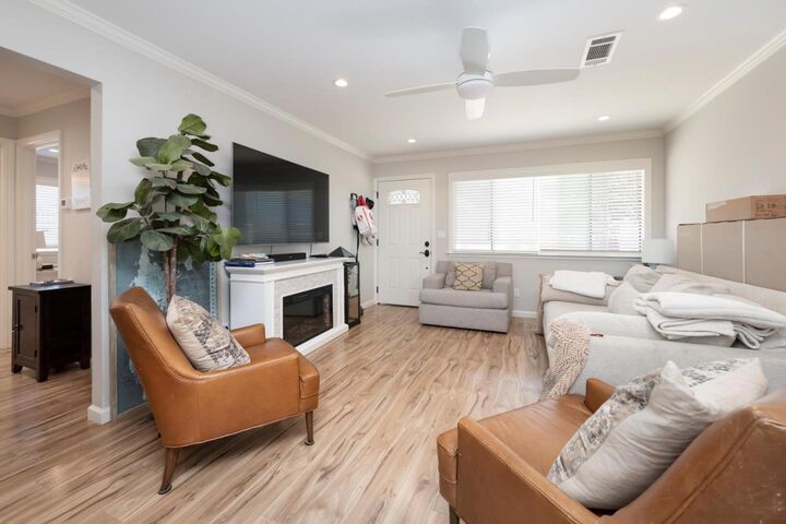 Property Photo:  725 Laurel Avenue A  CA 94010 
