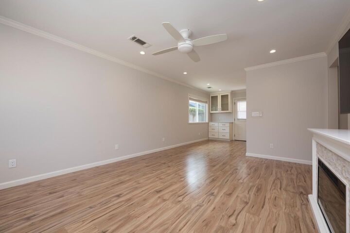 Property Photo: 725 Laurel Avenue A CA 94010