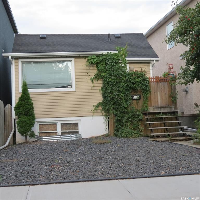 Property Photo:  2256 Wascana Street  SK S4T 4K2 