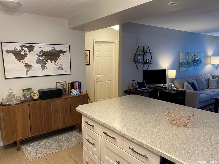 Property Photo: 428 4th Avenue N 102 SK S7K 2M3