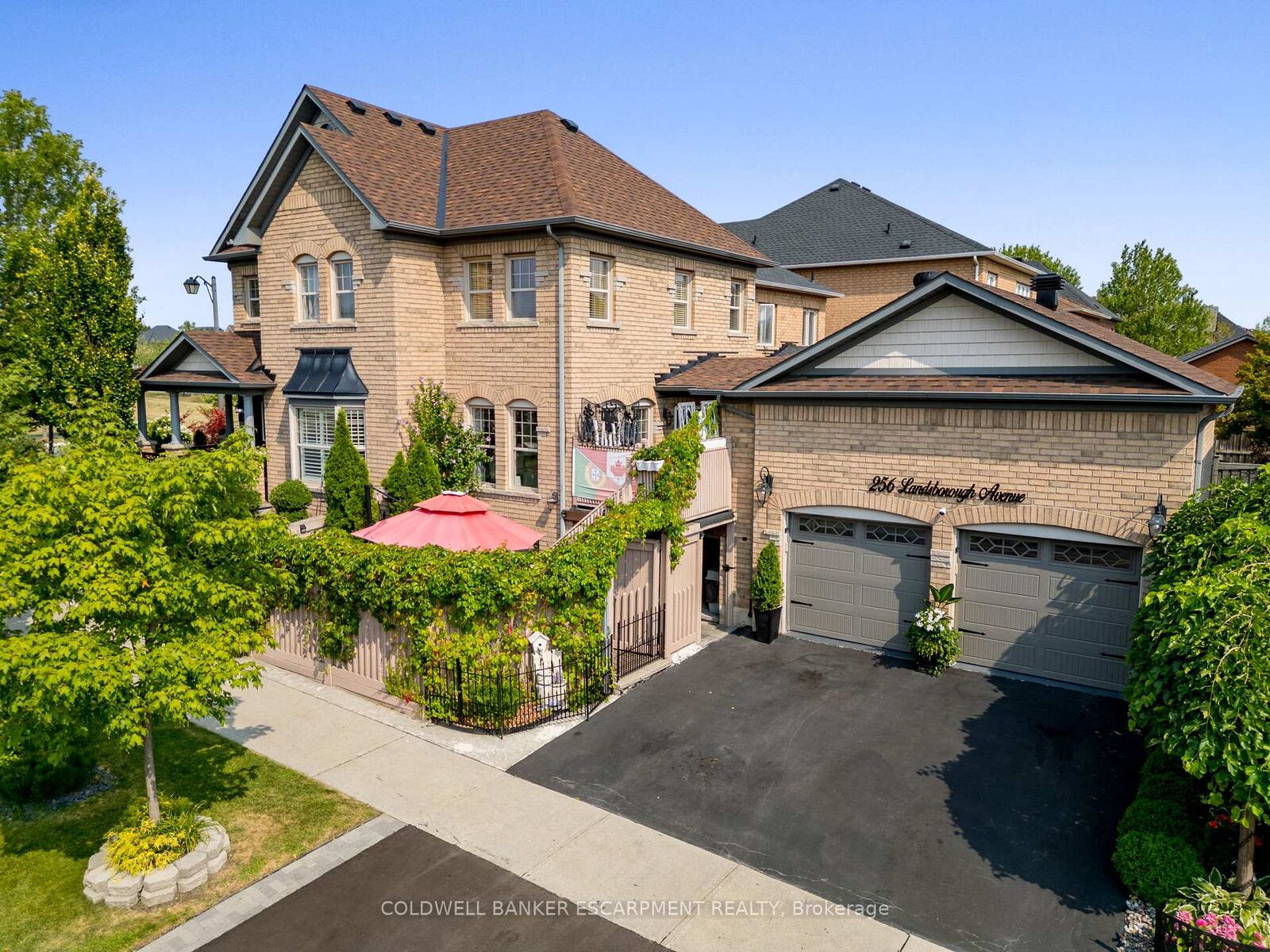 Property Photo: 256 Landsborough Avenue ON L9T 0T4