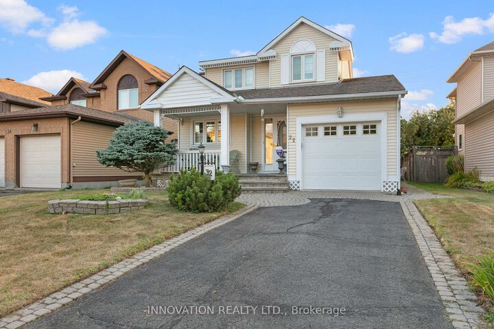Property Photo:  32 Framingham Crescent  ON K2J 3J8 