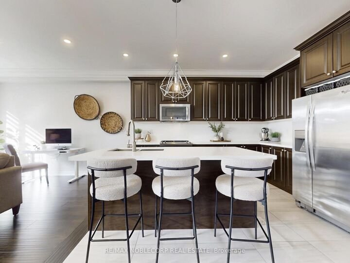 Property Photo: 593 Settlers Road W ON L6M 4K6