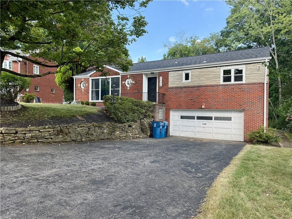 Property Photo:  3548 Ridgewood Dr  PA 15235 