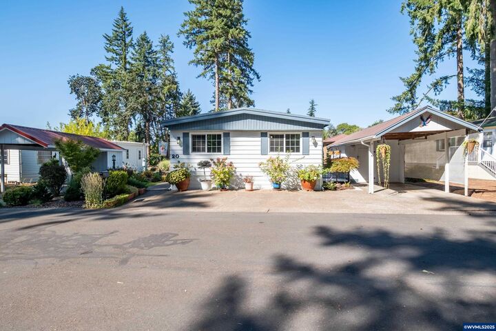 Property Photo: 33125 SE White Oak (#20) Rd 20 OR 97333