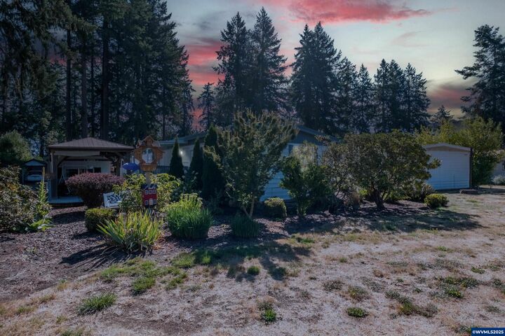 Property Photo:  33125 SE White Oak (#20) Rd 20  OR 97333 