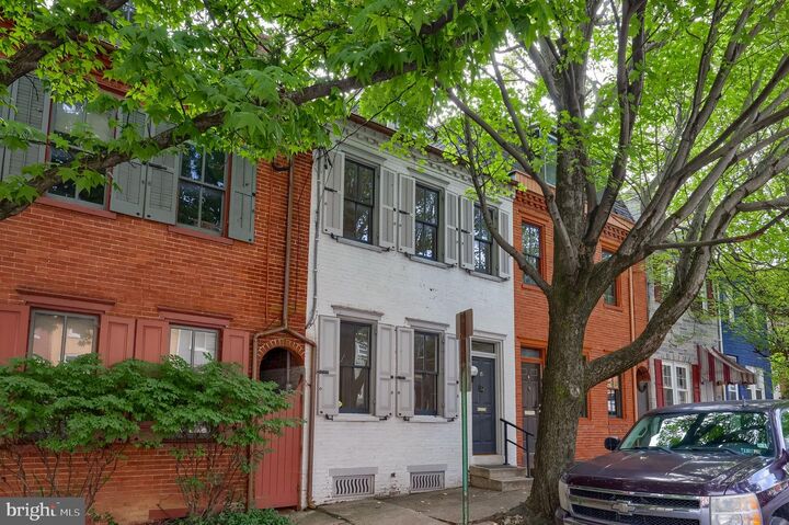 15 N Plum Street  Lancaster PA 17602 photo