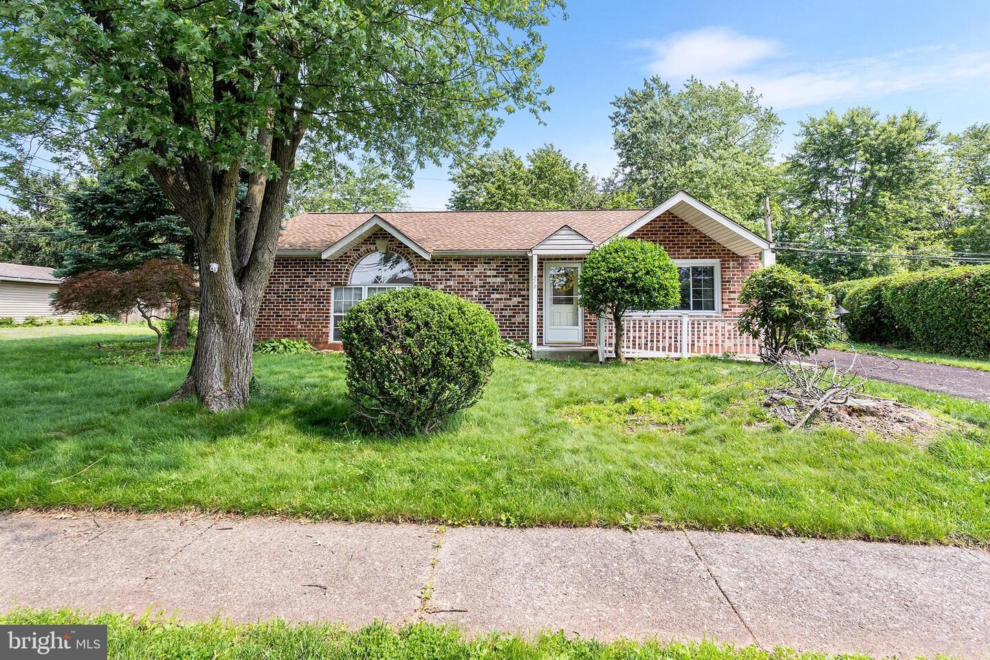 Property Photo: 515 Winding Road PA 19446