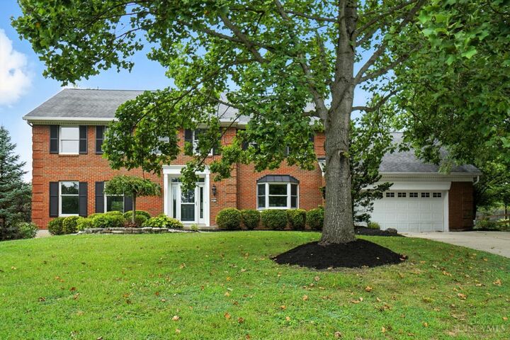 Property Photo: 10119 Bolingbroke Drive OH 45241