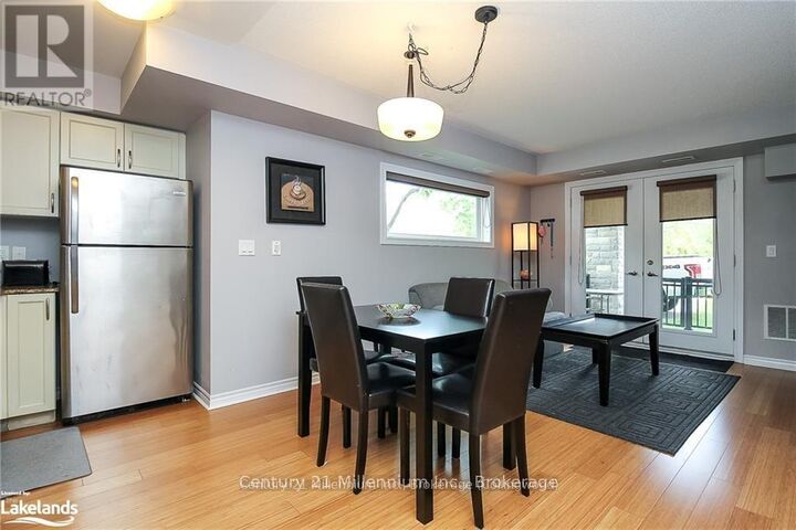 Photo de la propriété:  1 Brandy Lane Drive 101  ON L9Y 0X4 