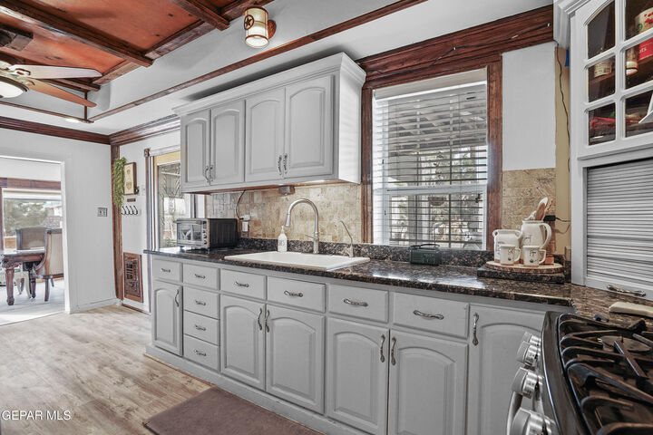 Property Photo: 146 Croom Road TX 79915